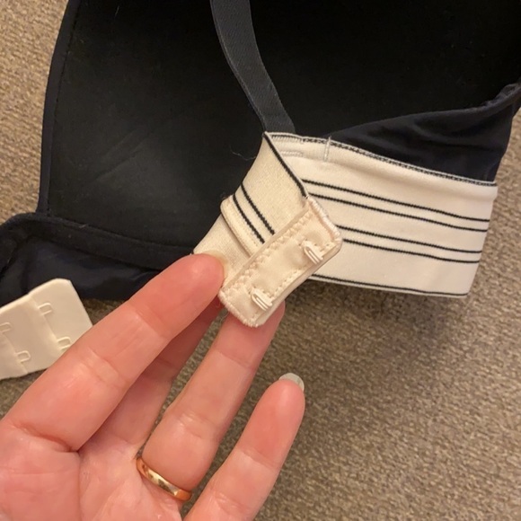 LIVELY Deep V No Wire Plunge Bra 36D - Picture 11 of 14